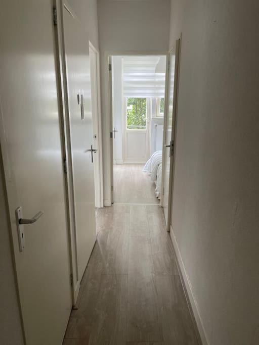 Private Double Bed Room Only With Balcony In Apartment Rotterdam Eksteriør billede